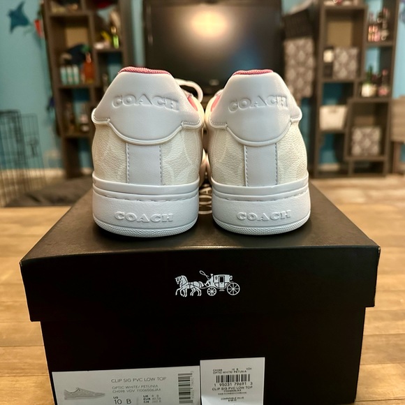 Coach Clip Low Top Sneaker In Signature Canvas in Optic White Petunia Size 10 - Picture 6 of 13